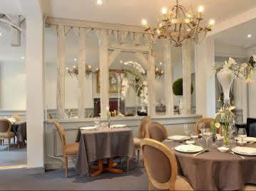 Logis Restaurant Les 3 Rois Hotel 3*